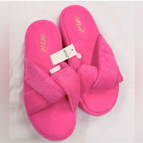 aerie Shoes - Aerie hot pink terry cloth platform slippers size 8